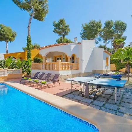 Rosa Blanca By Balcon del Mar